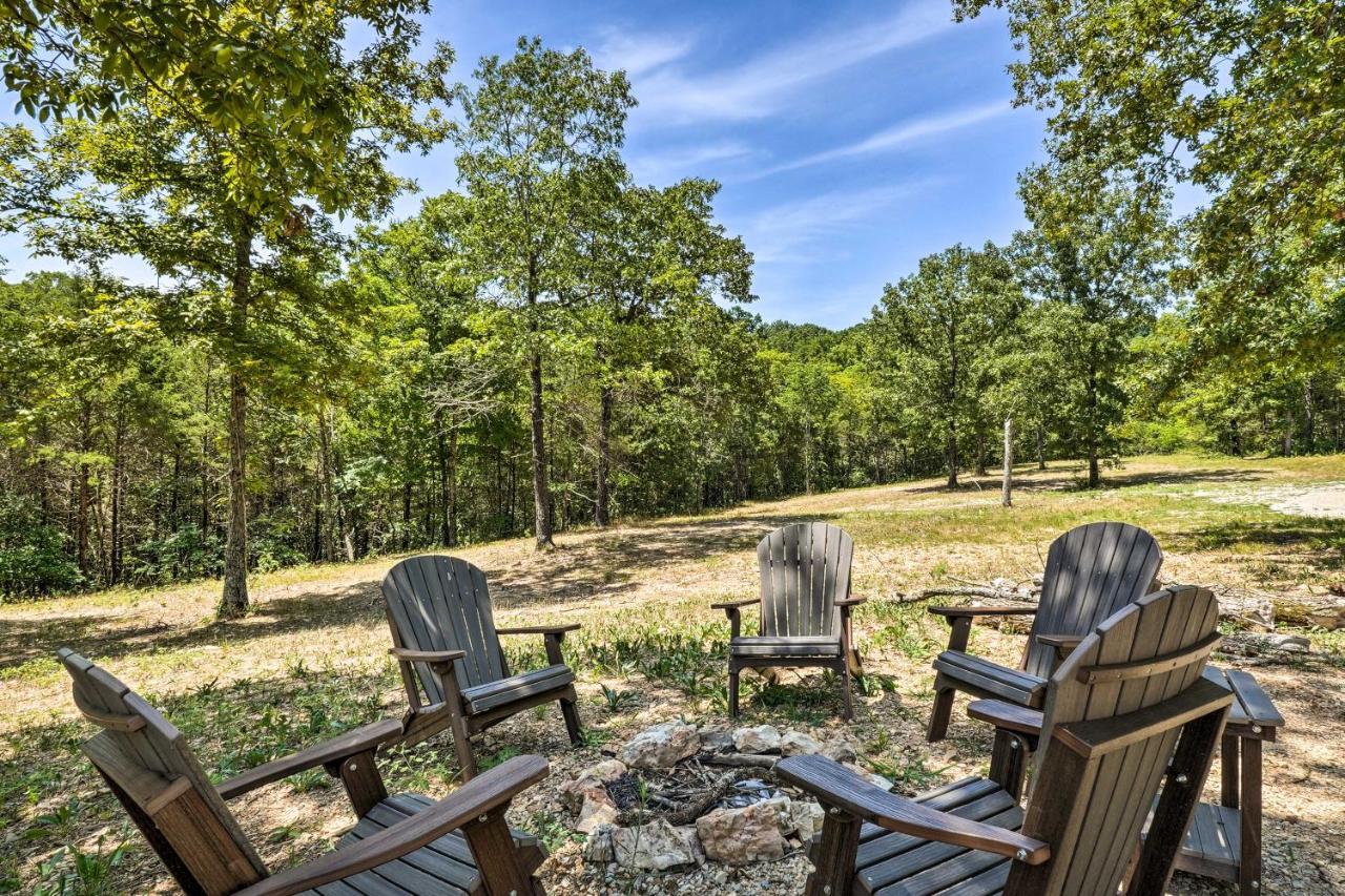 Cozy Branson Cabin on 52 Acres, Private Lake! Zewnętrze zdjęcie